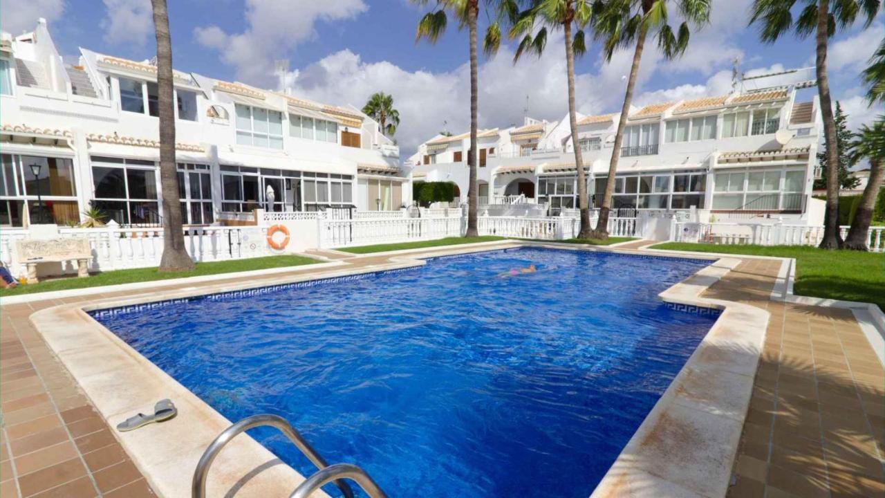 Апартаменты Casa Linda Рохалес Экстерьер фото