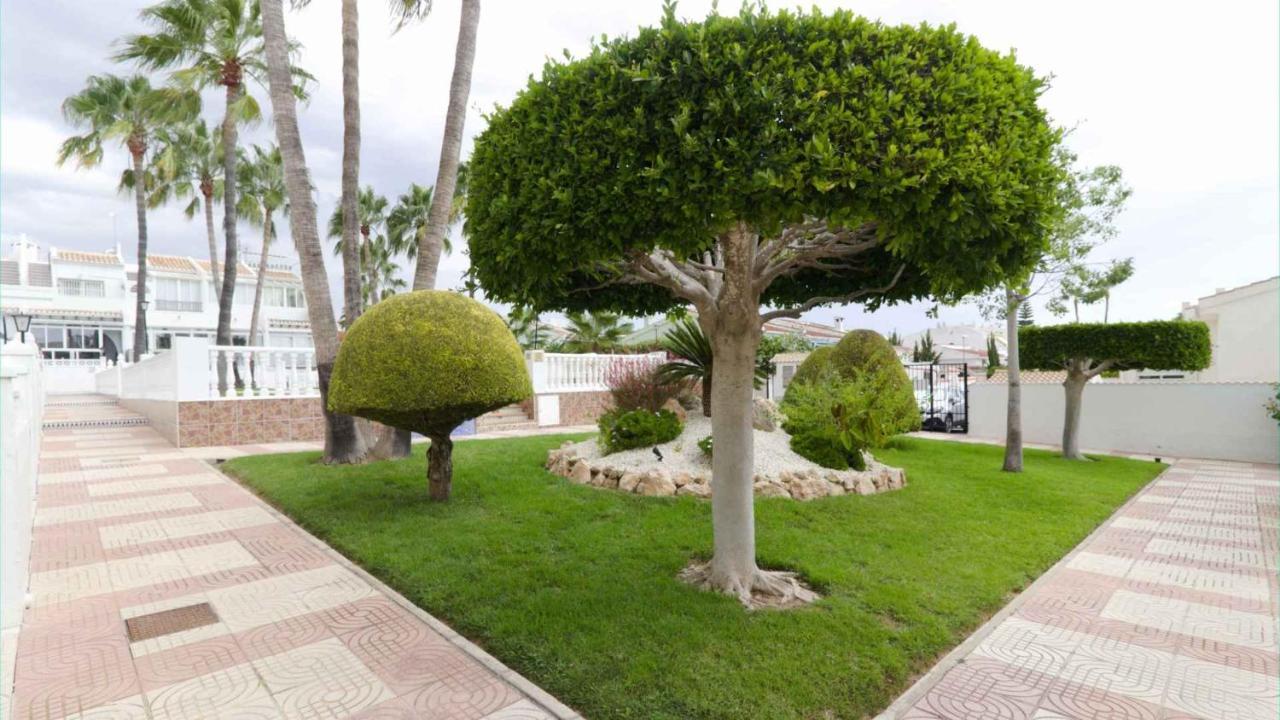 Апартаменты Casa Linda Рохалес Экстерьер фото
