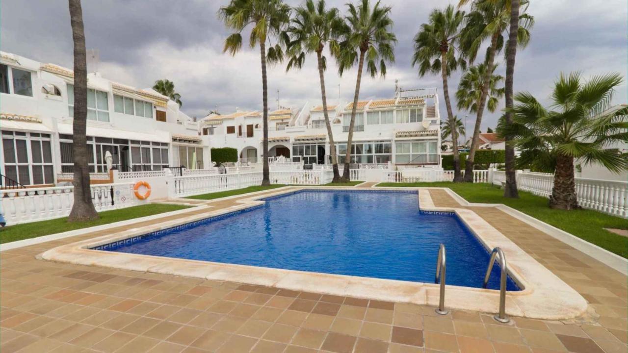 Апартаменты Casa Linda Рохалес Экстерьер фото