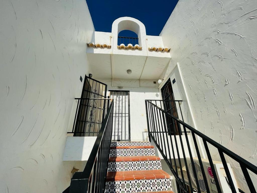 Апартаменты Casa Linda Рохалес Экстерьер фото